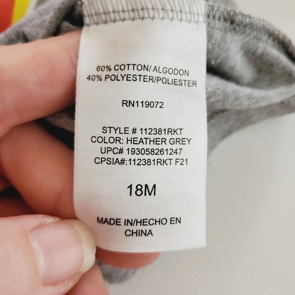 K1298 * Pinkfong Baby Shark Christmas Tee Gray Size 18M - Picture 5 of 7